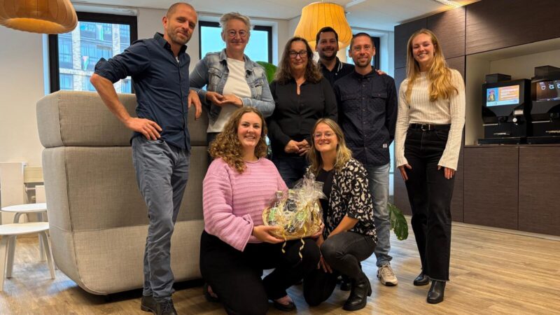 Een groep mensen van het team digitaal dichtbij